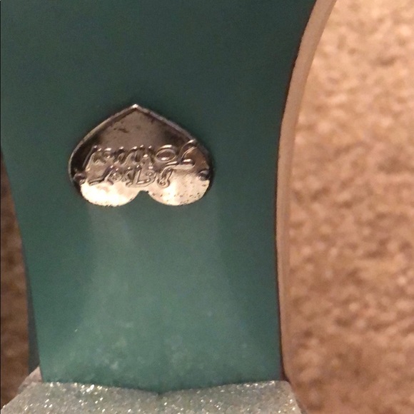 Silver heels - Picture 4 of 8